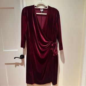 Anne Klein maroon velvet faux wrap dress size 16